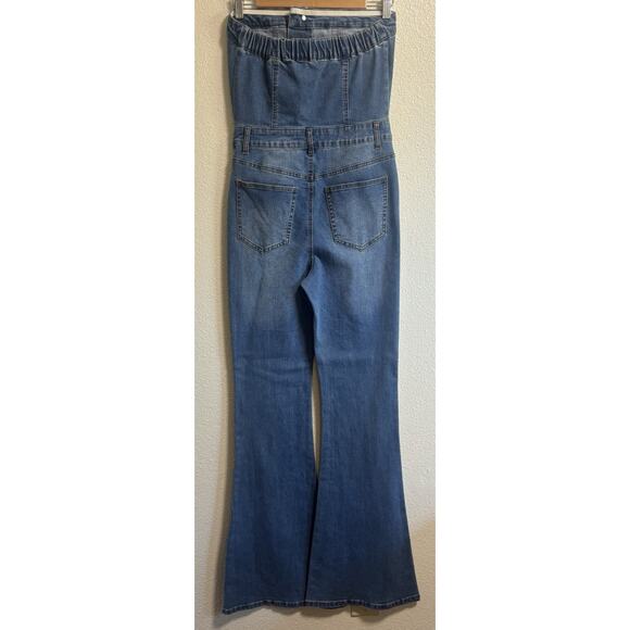 Forever 21 Women’s Strapless Denim Jumpsuit Size Small Flare Leg Romper Western - Picture 2 of 8
